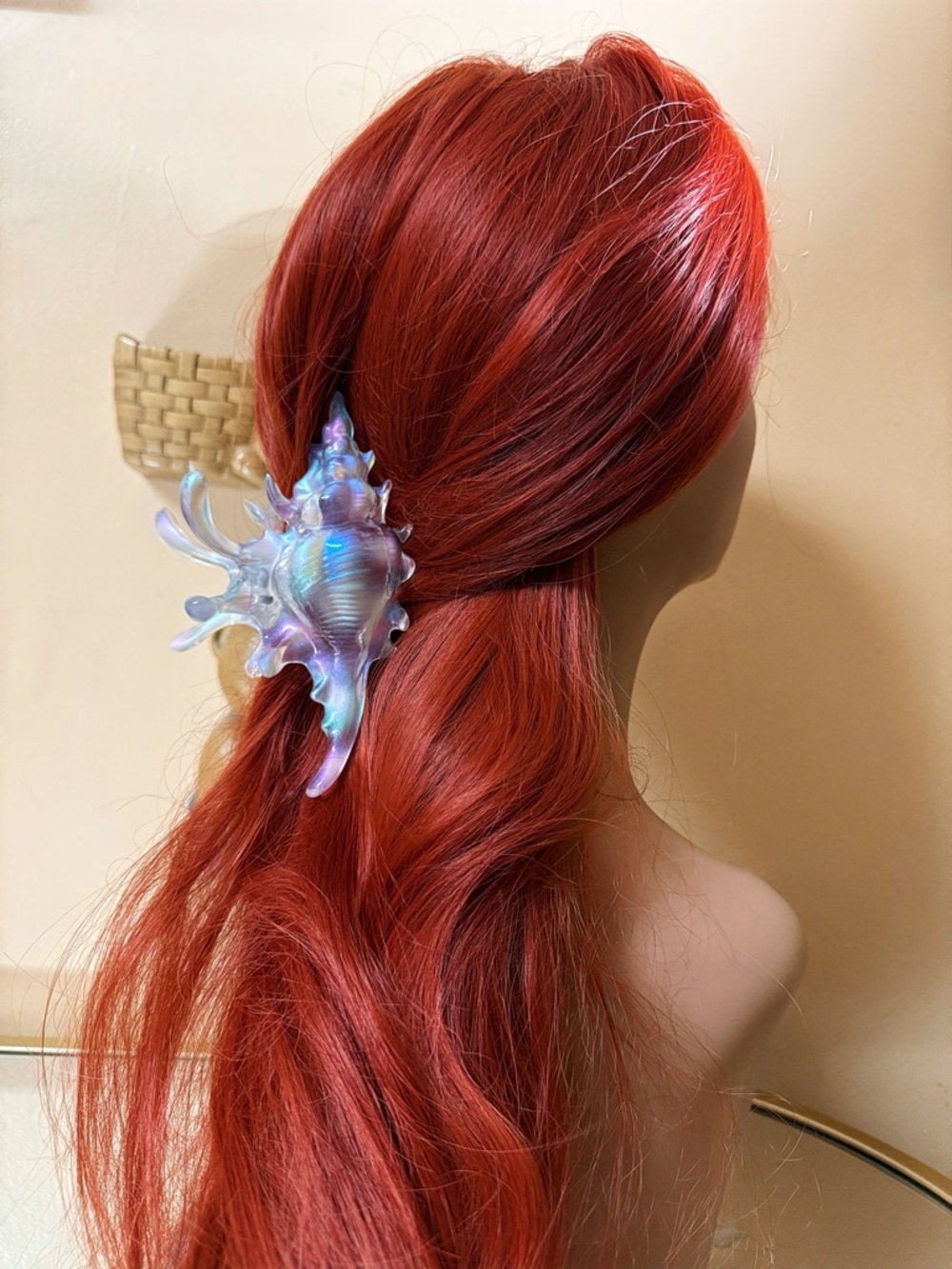 Realistic Sea shell hair claw shimmering